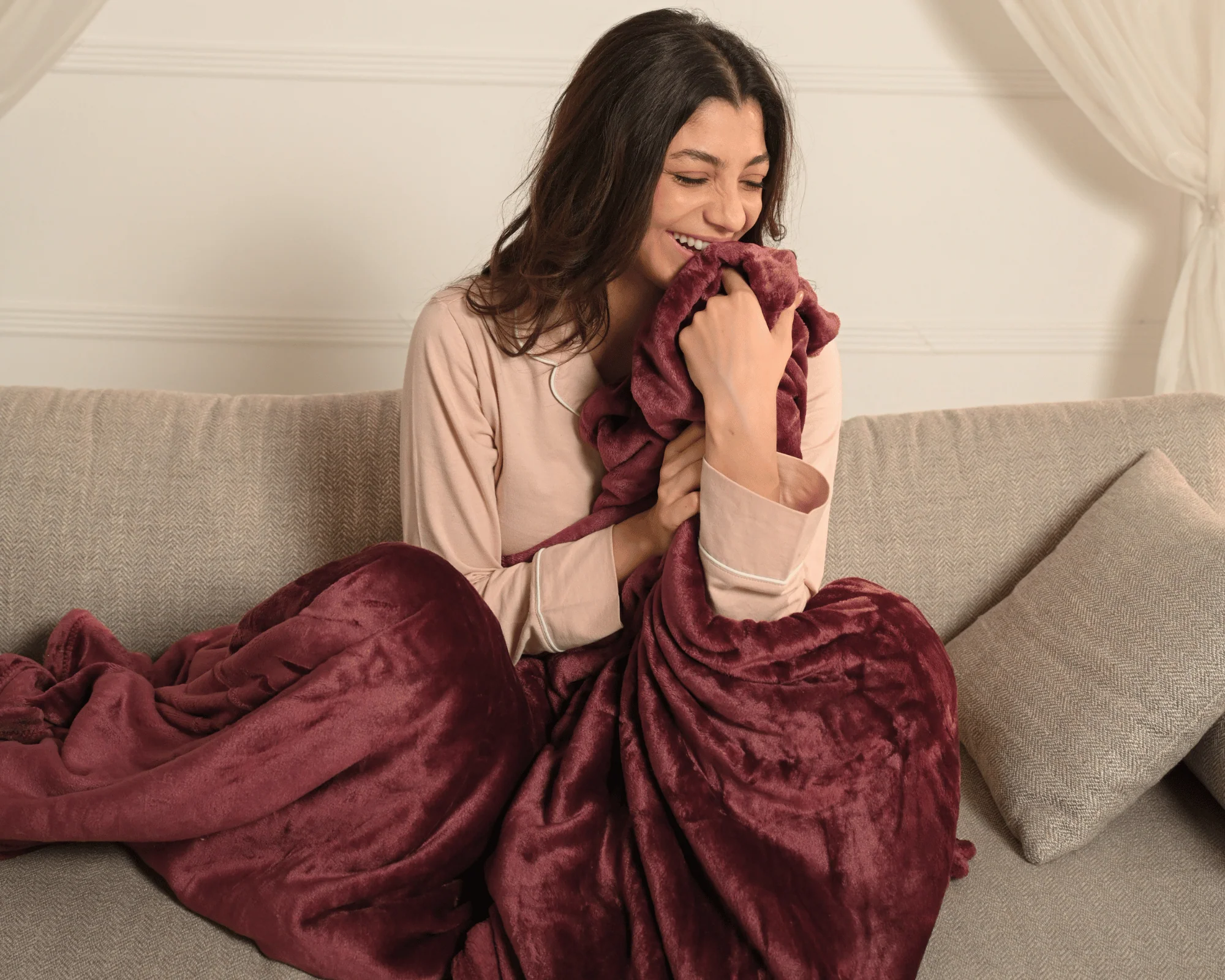Burgundy Plush Blanket - Image 4