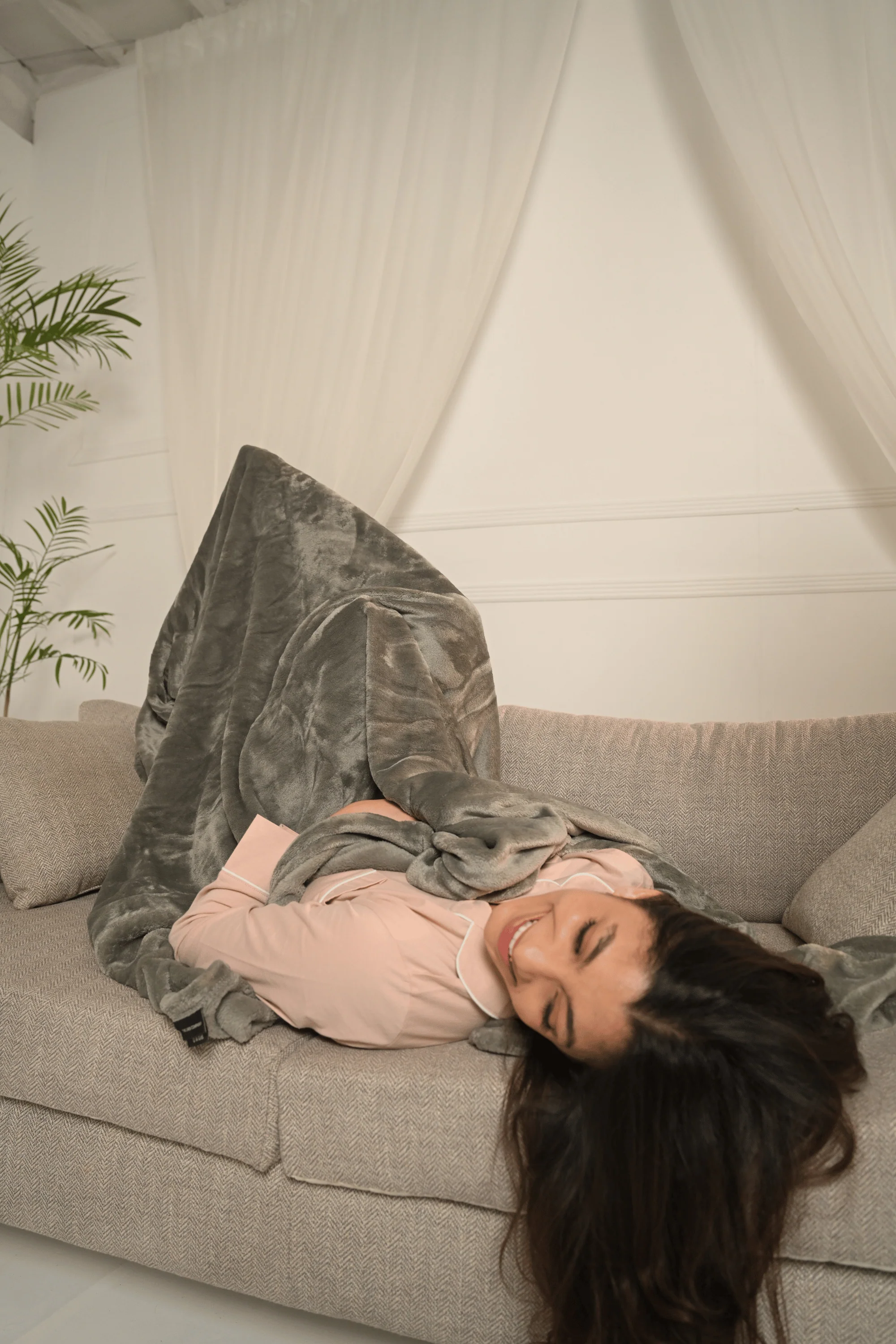 Charcoal Plush Blanket - Image 3
