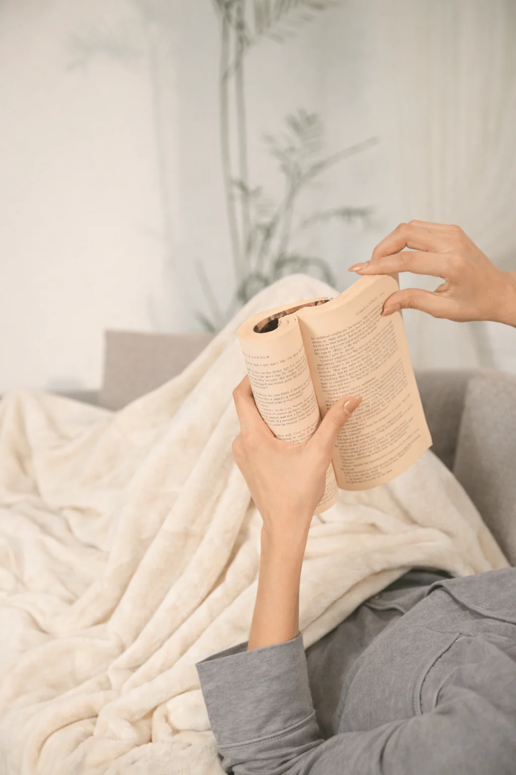 Golden Plush Blanket - Image 4