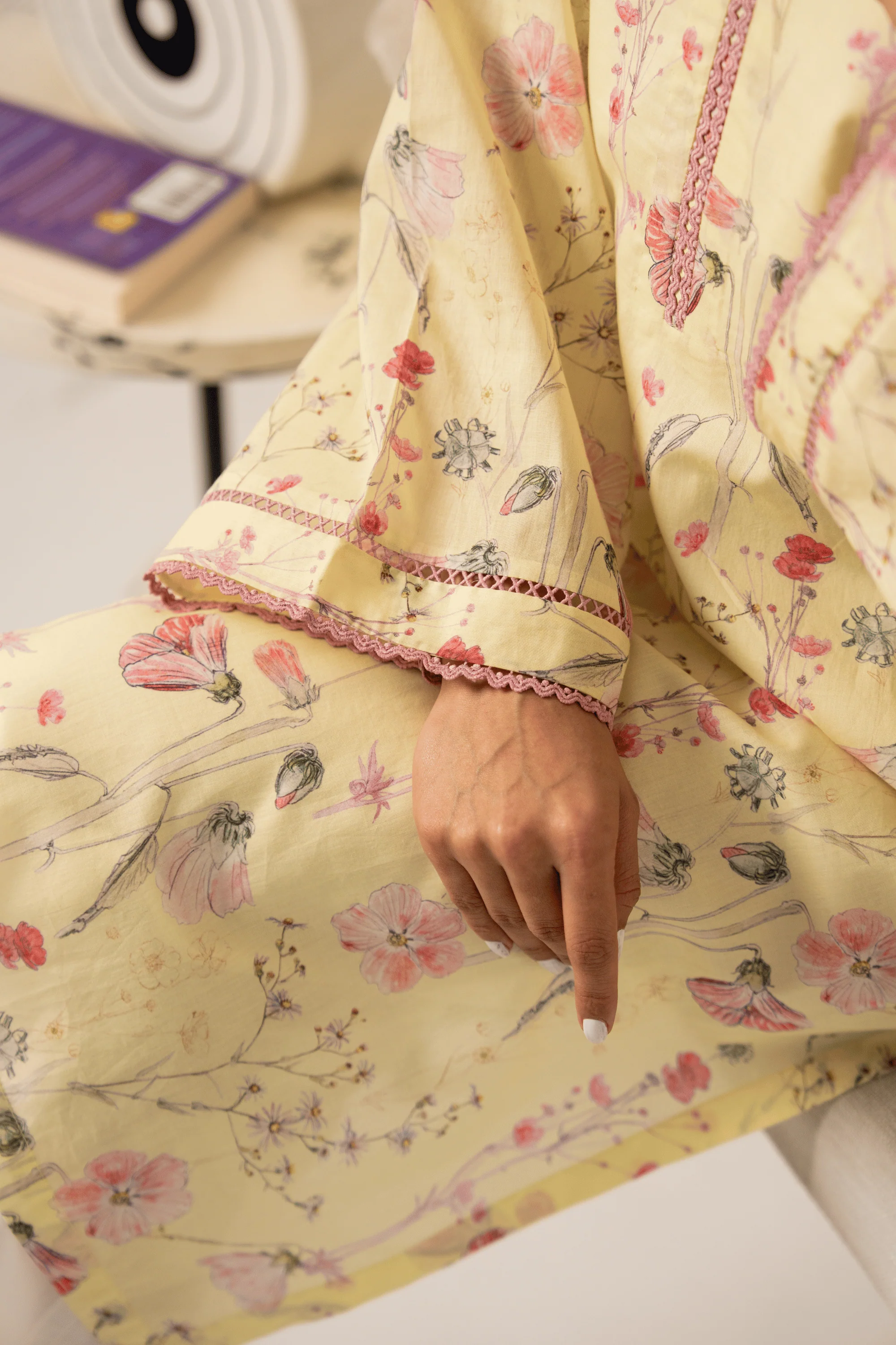 Pale Muse Kurta V-II - Image 2