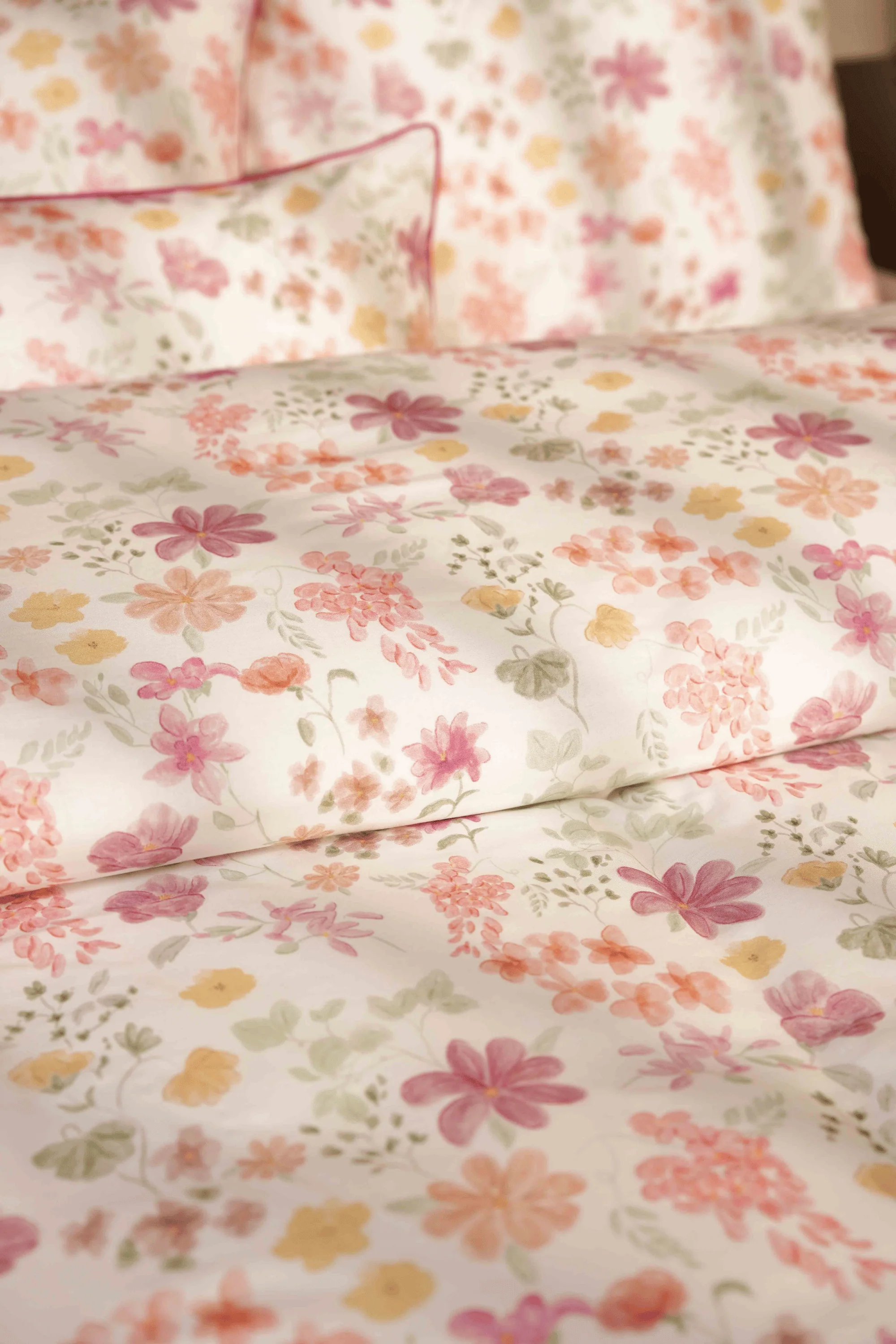 Wisteria Field Percale Bed Sheet Set - Image 7